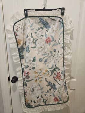 Vintage Pair Crown Crafts Williamsburg Magnolia “Plantation” King Sham Floral